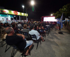 Paranaguá recebe sessões extras do Cinema na Praça na quarta; temporada encerra em Matinhos