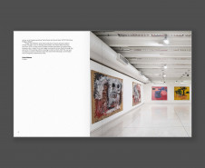 Catálogo do artista Rodrigo Andrade está disponível na MON Loja. Na foto, exposição Pintura e Matéria