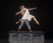 Balé Teatro Guaíra e Orquestra Sinfônica reinterpretam “Romeu e Julieta”