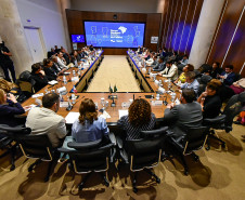 A ministra da Cultura, Margareth Menezes, participou do encerramento do Fórum Nacional de Secretários e Dirigentes Estaduais da Cultura, realizado na capital paranaense.