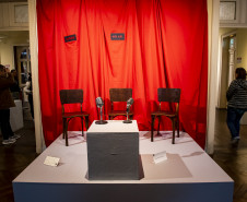 A exposição procura transmitir a abordagem local, nacional e global do choro,