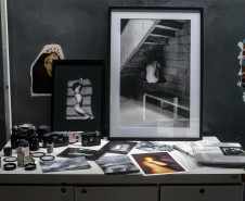 Fotógrafa vai registrar retratos de artistas paranaenses no Museu Casa Alfredo Andersen