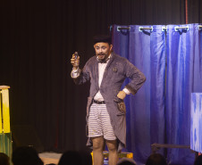 São 54 atrações, todas gratuitas, abrangendo Teatro de Marionetes, Formas Animadas, Fantoches e Teatro de Sombras -
