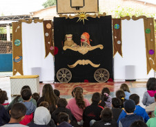 Programa Trilhando pelo Paraná leva circo-teatro para pequenos municípios do Estado