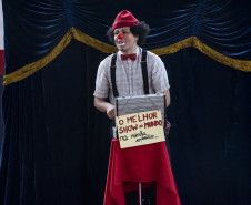 Programa Trilhando pelo Paraná leva circo-teatro para pequenos municípios do Estado