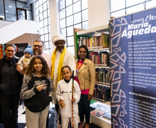 Biblioteca Pública do Paraná inaugura Estante Afro — Maria Águeda com mais de 500 livros. Foto: Kraw Penas/SEEC 