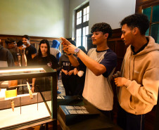 Programa Partiu Museu promove visitas guiadas para alunos da rede estadual do Paraná