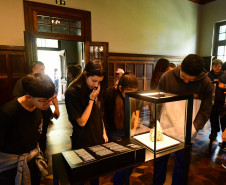 Programa Partiu Museu promove visitas guiadas para alunos da rede estadual do Paraná