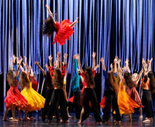 Escola de Dança Teatro Guaíra divulga lista de inscritos 2024 e próximas etapas