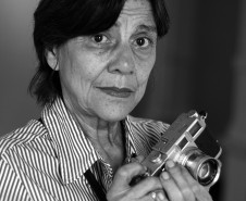 Museu da Imagem e do Som celebra trajetória da fotógrafa Lina Faria com exposição inédita