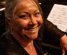 Da fundação às apresentações atuais, mulheres formam pilar fundamental da Orquestra Sinfônica do Paraná. Ana Laura