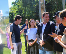 MON para criançada: governador inaugura mostra interativa com obras de arte no Parcão