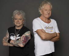 Ícone da música e da cultura pop, banda australiana Air Supply se apresenta no Guairão