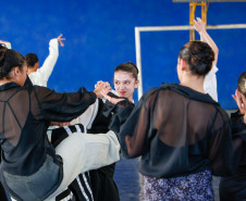 Escola de Dança Teatro Guaíra estreia nova temporada de apresentações nos colégios