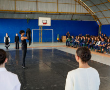 Escola de Dança Teatro Guaíra estreia nova temporada de apresentações nos colégios