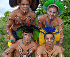 Roda de conversa sobre a cultura indígena com o grupo Nhinkandea do Povo Karirixoco de Alagoas