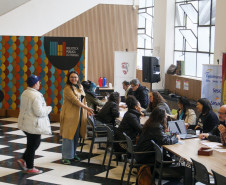 Agência do Trabalhador da Cultura – Posto Avançado leva mutirão de emprego a evento de inclusão no MON