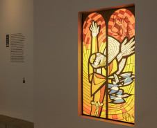 Curitiba, 11 de abril de 2024 - Últimos preparativos antes da abertura da exposição Poty 100 anos, no Museu Oscar Niermeyer (MON)