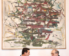 O governador Carlos Massa Ratinho Junior iniciou a nova missão internacional nesta segunda-feira (06) em Paris, na França, com um encontro com o presidente do Centro Georges Pompidou, Laurent Le Bon