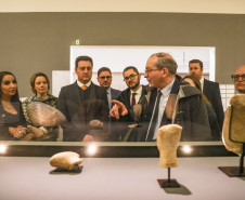 O governador Carlos Massa Ratinho Junior iniciou a nova missão internacional nesta segunda-feira (06) em Paris, na França, com um encontro com o presidente do Centro Georges Pompidou, Laurent Le Bon