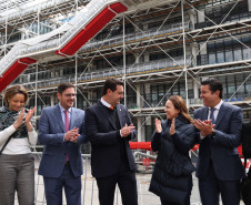 O governador Carlos Massa Ratinho Junior iniciou a nova missão internacional nesta segunda-feira (06) em Paris, na França, com um encontro com o presidente do Centro Georges Pompidou, Laurent Le Bon