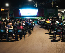 Projeto Cinema na Praça exibe filmes gratuitos para 40 mil pessoas em três meses