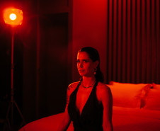 "Foram os Sussurros que Me Mataram”, novo filme de Mel Lisboa, estreou nos cinemas