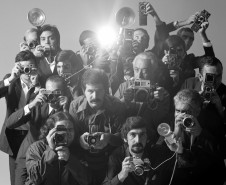 Museu Oscar Niemeyer (MON) - Mestre da Fotografia – Já está em cartaz a mostra “German Lorca, Mestre da Fotografia”, com curadoria de Adriana Rede e José Henrique Lorca, filho do fotógrafo. Dividida em núcleos, a exposição faz uma retrospectiva da obra de Lorca, incluindo desde seus primeiros trabalhos como fotógrafo amador, em 1947, com cerca de 160 fotografias, além de câmeras e outros objetos pessoais.