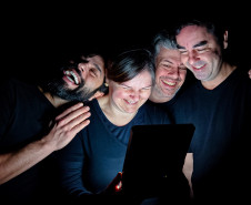 Peça de humor do grupo Antropofocus estreia nesta quinta-feira no Teatro José Maria Santos