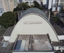 Com investimento de R$ 1,2 milhão, começa revitalização da cobertura do Teatro Guaíra