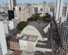 Com investimento de R$ 1,2 milhão, começa revitalização da cobertura do Teatro Guaíra