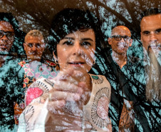 Teatro Guaíra recebe show de 30 anos da banda mineira Pato Fu neste sábado. Na foto, Pato Fu