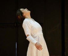 Guairinha recebe Cláudia Abreu imersa no universo de Virginia Woolf