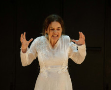 Guairinha recebe Cláudia Abreu imersa no universo de Virginia Woolf
