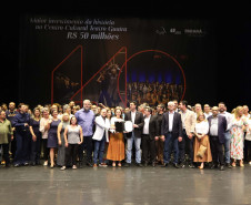 O governador Carlos Massa Ratinho Junior anuncia nesta quinta-feira (12) o repasse R$ 50 milhões para reforma, revitalização, adequação e modernização da estrutura do teatro, além da aquisição de novos equipamentos e instrumentos para Orquestra Sinfônica do Paraná