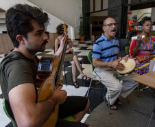 Biblioteca Pública do Paraná (BPP) - Samba do Compositor Paranaense – Roda de samba na BPP, aberta ao público. O próximo encontro será neste fim de semana, dia 14, às 10h, no Hall Térreo.