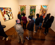 Exposição “Segredo da Cor” traz foco antirracista e brasilidades no Museu Casa Alfredo Andersen