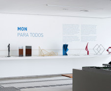 MON