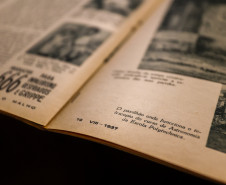 Acervo de obras raras da Biblioteca Pública do Paraná possui livro de 1584 