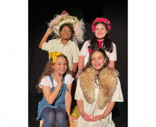 Centro Cultural Teatro Guaíra  ( CCTG )  - Mini Auditório - O Bambalão – Quatro crianças — Dafne, Clara, Duda e Guto — encontram-se na casa deDona Clotilde, costureira e avó de duas delas.