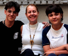 Alunos do Centro Juvenil de Artes Plásticas são selecionados em concurso na Polônia