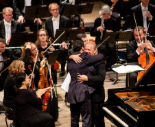 Guairão recebe orquestra holandesa e pianista Alvaro Siviero neste domingo