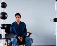 Museu Paranaense (MUPA) - ABERTURA | Aos espíritos minerais – Na quinta-feira (17), às 19h, o MUPA inaugura a exposição individual "Aos espíritos minerais", que apresenta trabalhos da artista mineira Luana Vitra. A mostra reúne esculturas instalativas, incluindo obras inéditas, e explora a investigação da artista sobre minerais como ferro, cobre e chumbo