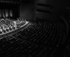 Série Ouro: Orquestra Sinfônica do Paraná atrai mais de 13,8 mil pessoas - Os concertos da Série Ouro apresentaram as quatro sinfonias do compositor alemão Johannes Brahms e trouxe convidados de renome internacional