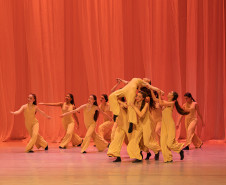 Escola de Dança Teatro Guaíra apresenta o espetáculo “Crisálida” na sexta-feira