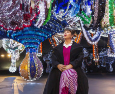 MON Loja disponibiliza catálogo da mostra “Extravagâncias”, de Joana Vasconcelos. Na foto, Exposição “Extravagâncias” no MON - Museu Oscar Niemeyer em Curitiba 