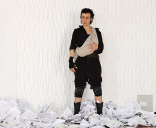 Peça sobre resistência feminina chega ao Teatro José Maria Santos 