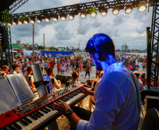 Cultura lança edital para artistas paranaenses se apresentarem no Verão Maior Paraná