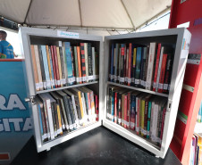 Praia e leitura: Biblioteca Pública promove doações e empréstimos no Verão Maior