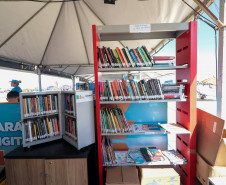 Praia e leitura: Biblioteca Pública promove doações e empréstimos no Verão Maior